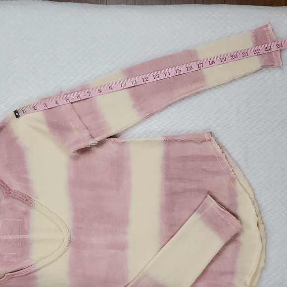 We the Free "Come and Get it" Striped V-Neck Longsleeve Thermal Size Small - Picture 13 of 17